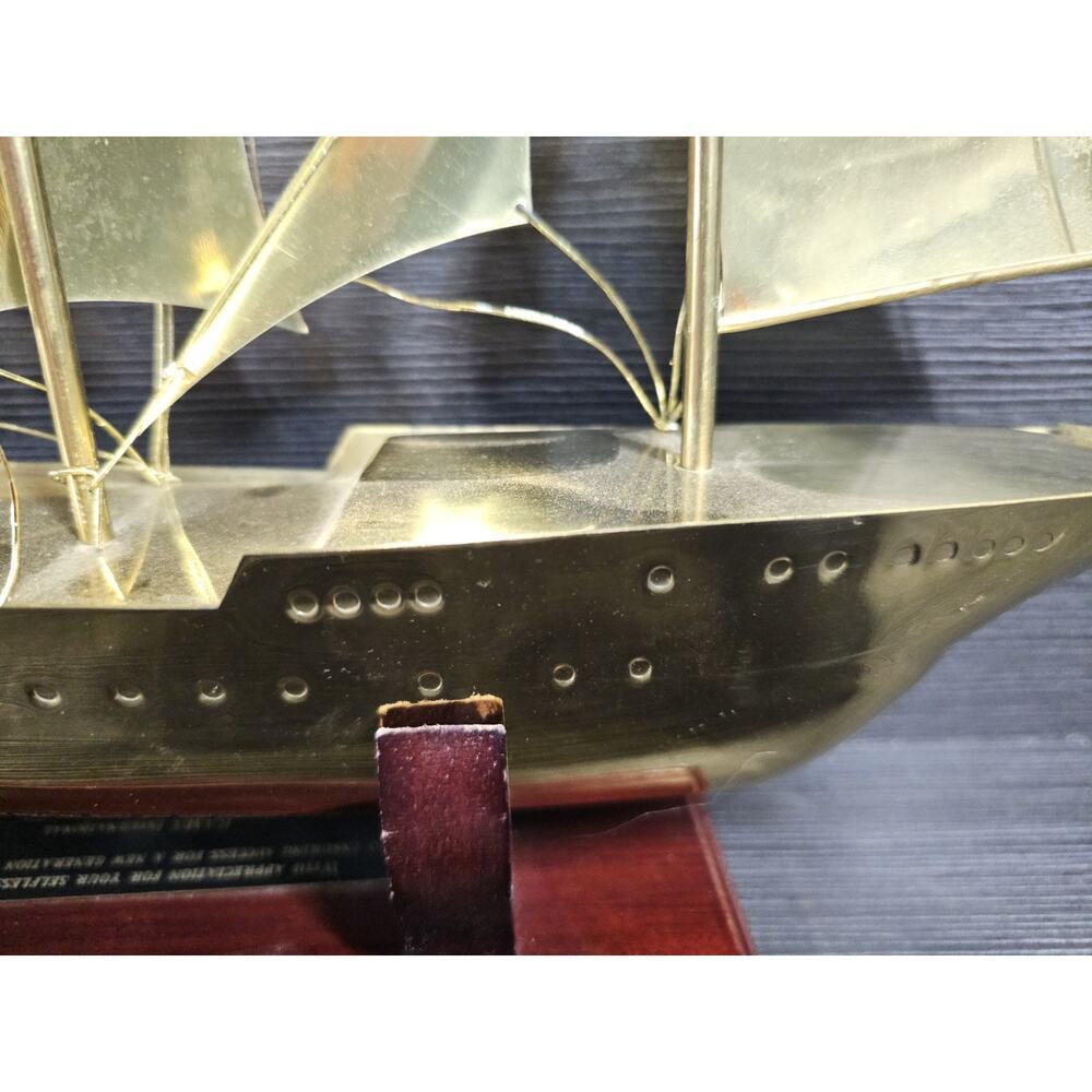 Vintage Brass Sailing Ship Model Display The Sagres Portugal Figure Statue Boat - Picture 9 of 16